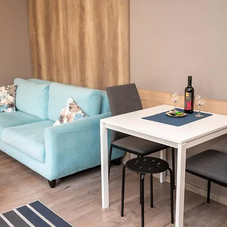 Appartement Seasons Iglika 2 *