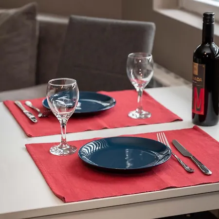 Appartement Seasons Iglika 2 *